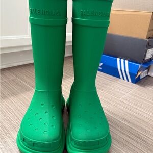 Balenciaga Kids Green Rain Boots